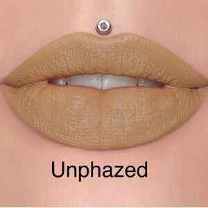 NIB Jeffree Star "Unphazed" Velvet Trap Lipstick-Discontinued
